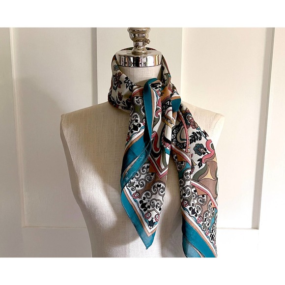 Vintage Ornate Pattern Scarf with Turquoise Border - Picture 4 of 10